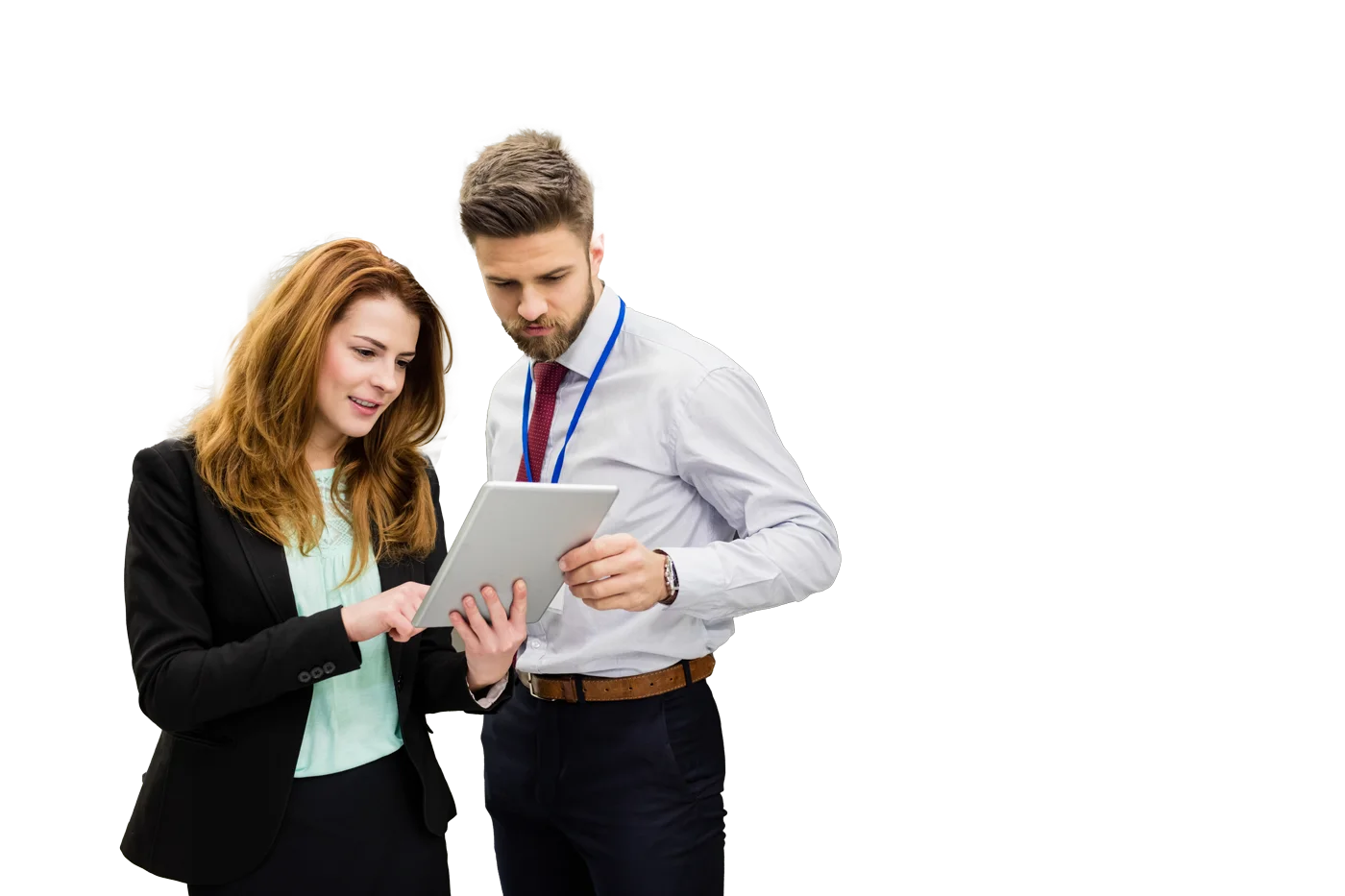 Equipo de H3 colaborando en un proyecto de soluciones de tecnología